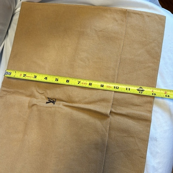 Louis Vuitton Dust bag 18 x 13” inches - Picture 2 of 3
